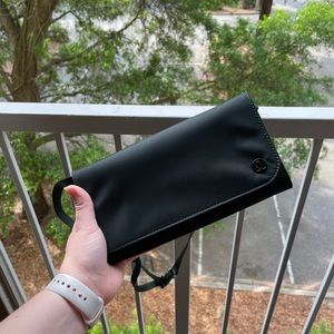 lululemon wallet clutch crossbody rainforest green